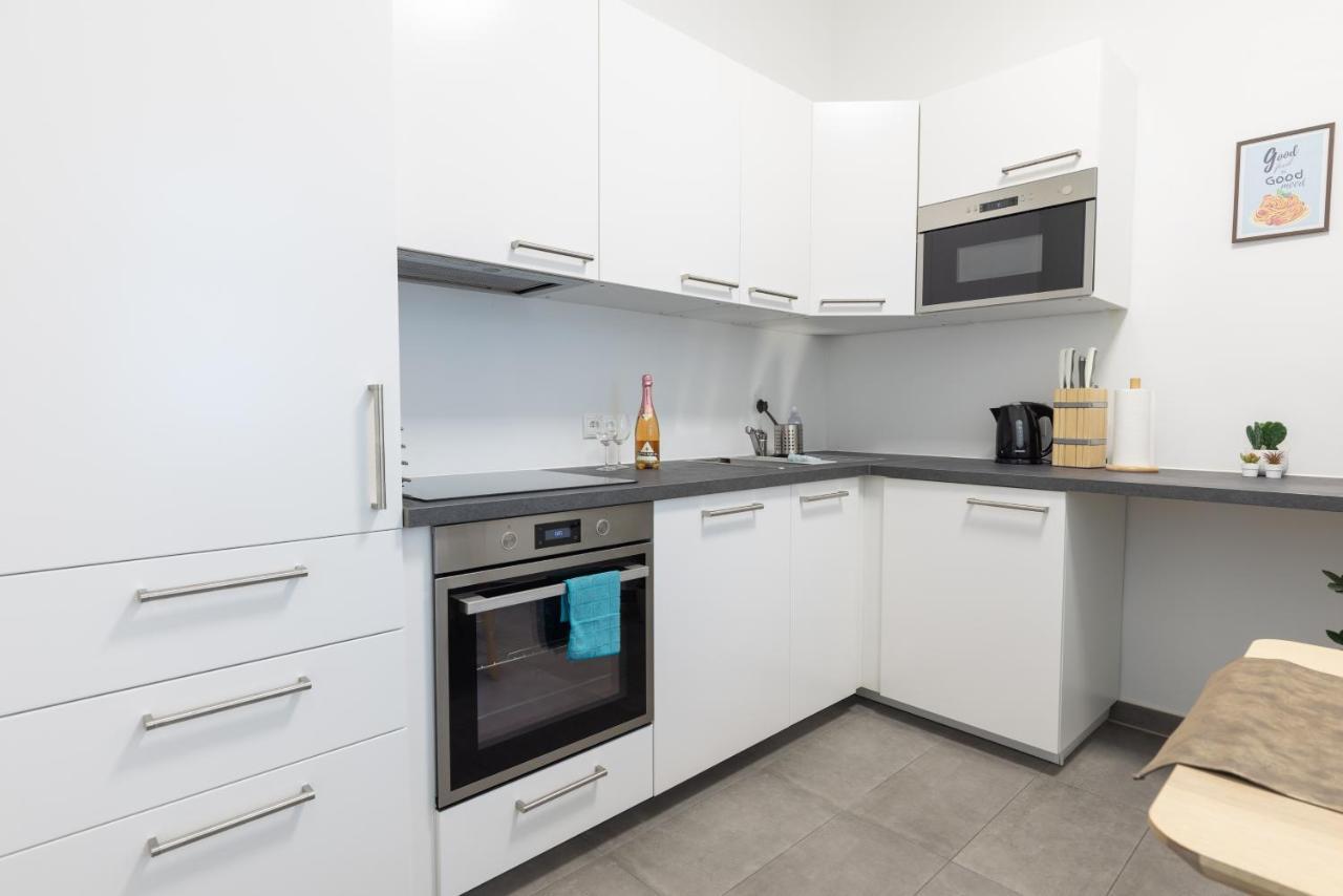 Yeshello Vienna Central Station Apartment Екстер'єр фото